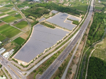 ��CHIMEI Corporation��Building the CHIMEI green energy park with an eco-friendly ground-mounted solar power plant